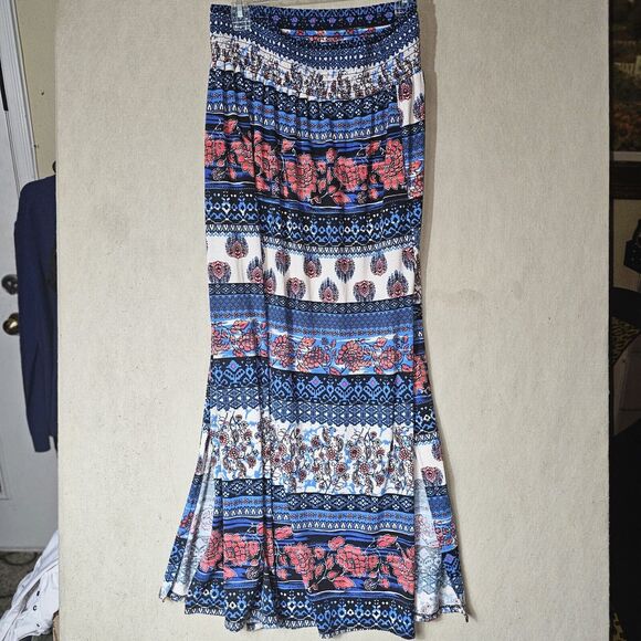 Joe B Soft Maxi Skirt Women's Size Large Double Slit White Blue Floral Cute Chic - Picture 8 of 8